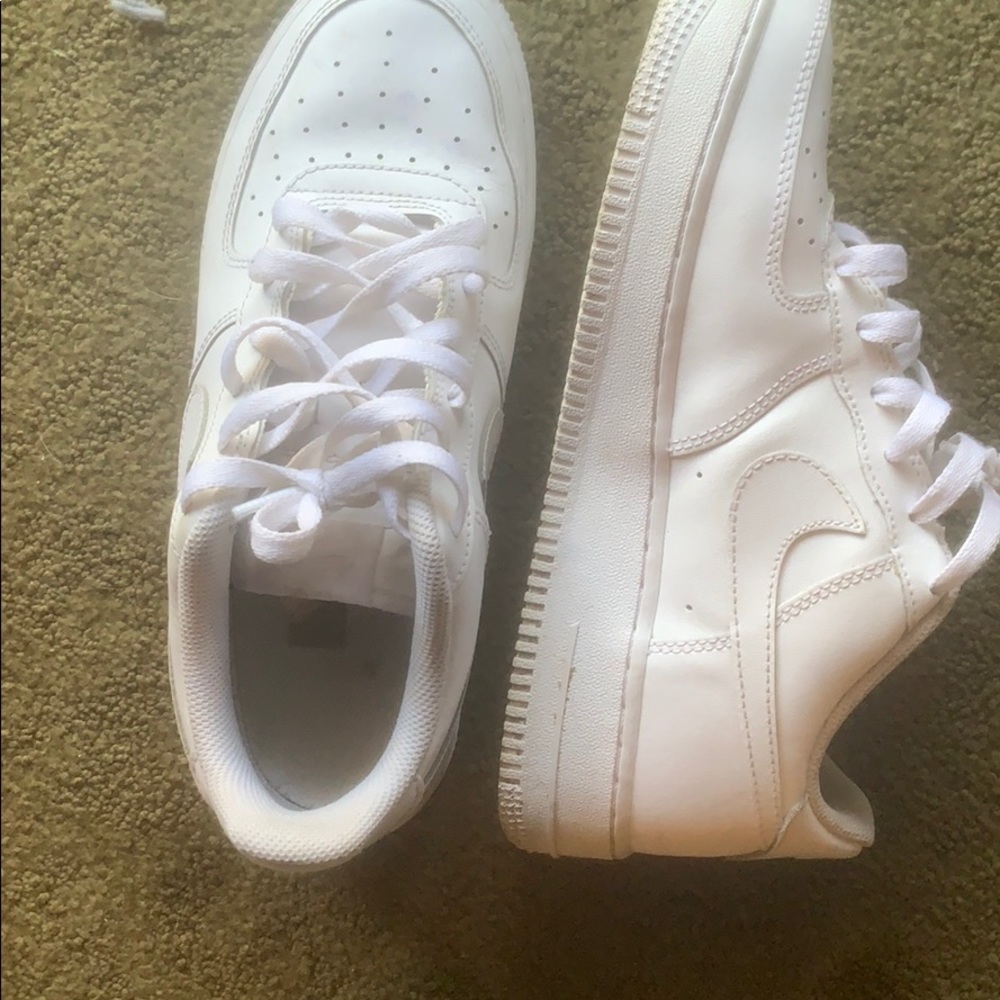 Air forces - Picture 2 of 3